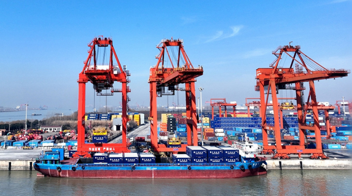 各地各行各业开启加速模式 跑出中国经济新活力