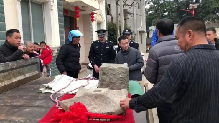 福建福安公安举办被盗古物返还仪式