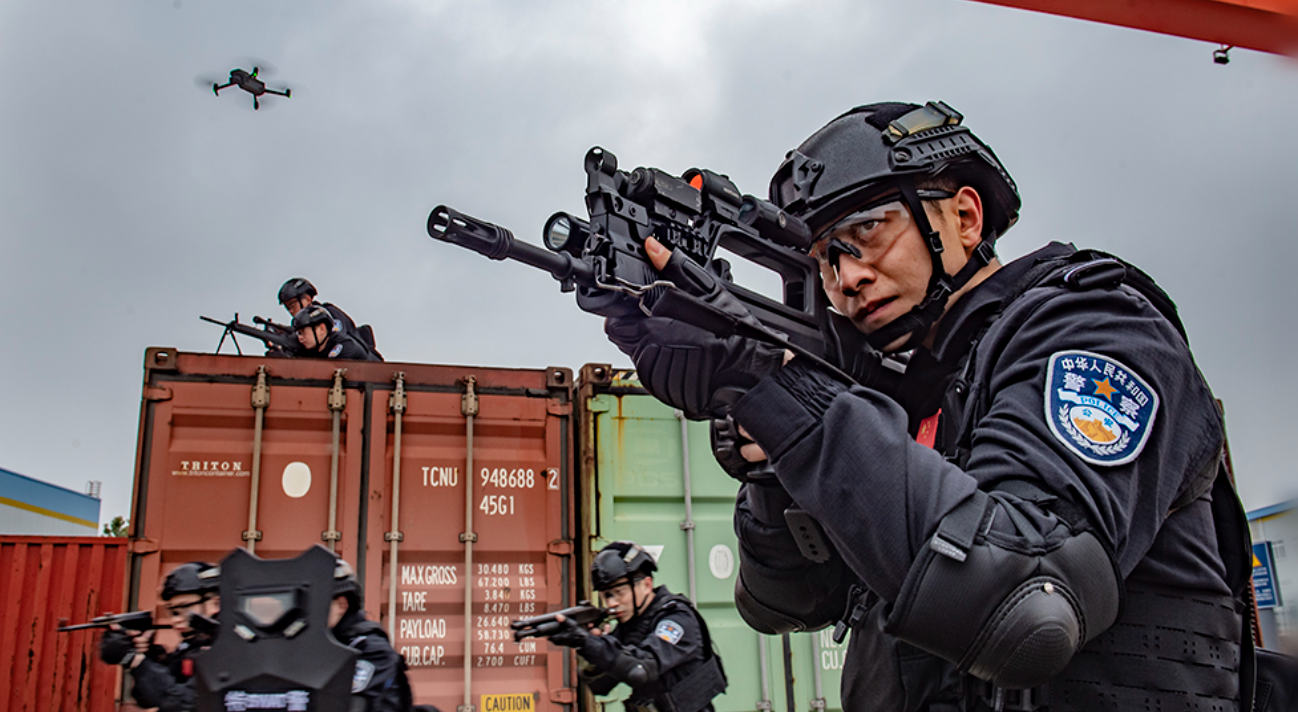 江苏南京：交通工具反劫持演练锤炼实战能力