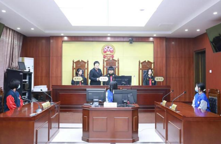 河南宝丰法院请来了三位“小法官”