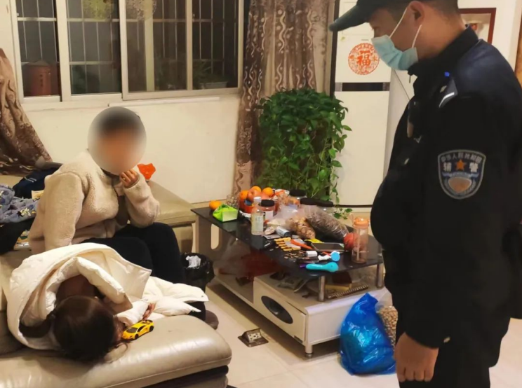 福建福安公安救助两名醉酒群众受好评