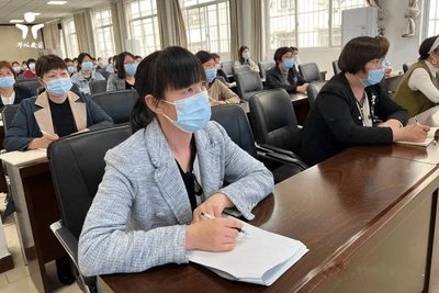 邓州市教体局举办初中学段各学科“教学设计”使用培训