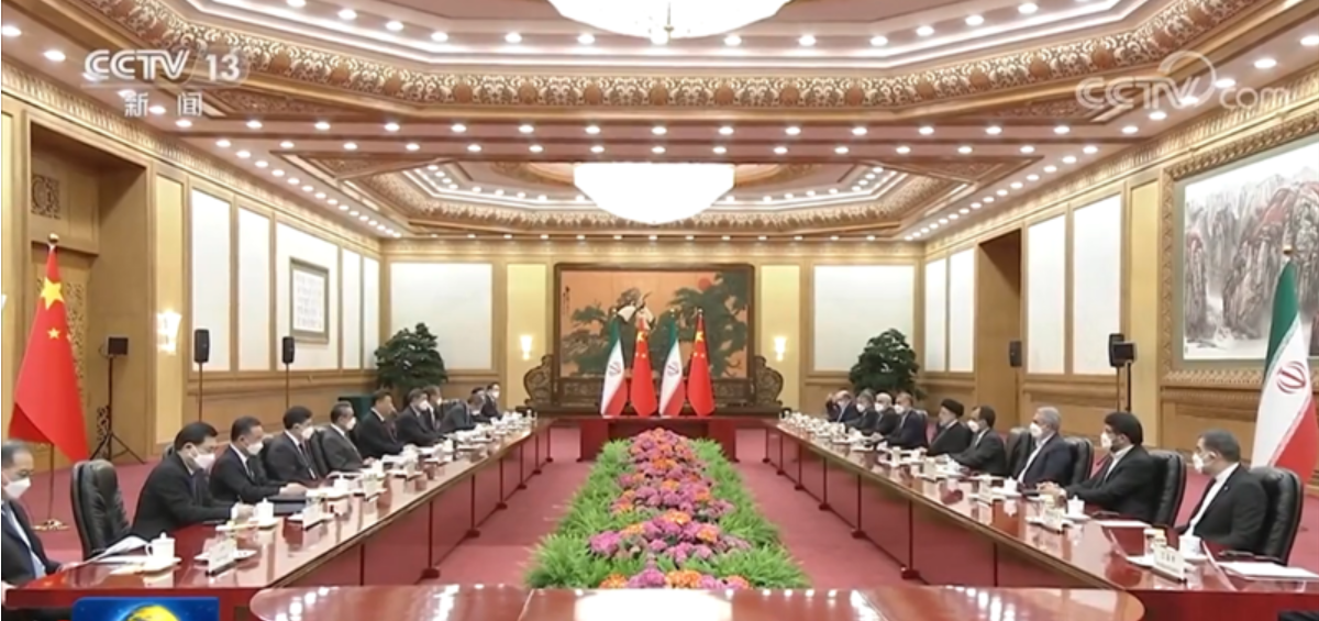 习近平同伊朗总统举行会谈