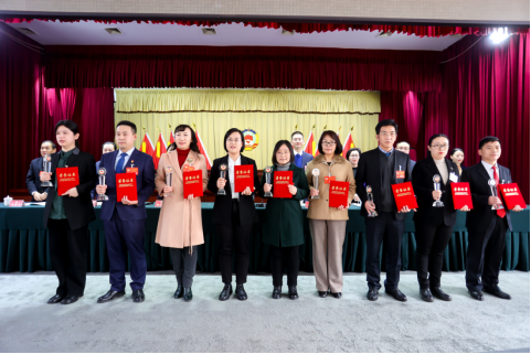 【聚焦两会】太原古交：带民声入两会 委员积极建言献策247.png