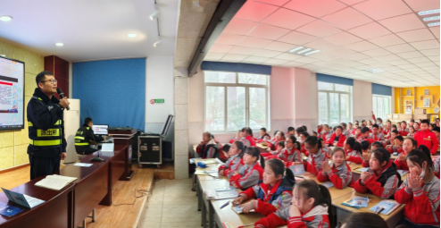 【与法同行 护航成长】山西介休公安城关所：法治宣传进校园