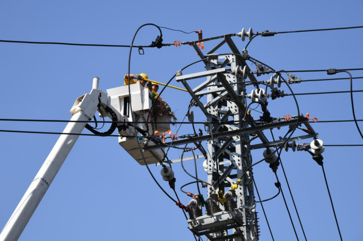 福建云霄供电：带电消除设备缺陷隐患 确保供电安全可靠