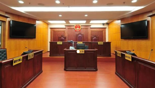 冒充领导亲戚骗妻骗友 最终赔了夫人又获刑