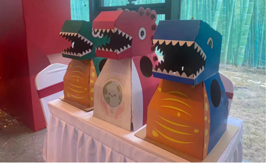 太原万柏林区开展“重返恐龙王国”手工制作活动