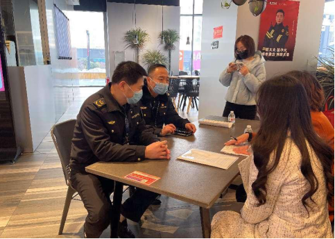 太原万柏林区市场局小井峪监管所、执法中队对标对表 持续推进食品安全三小集中示范区