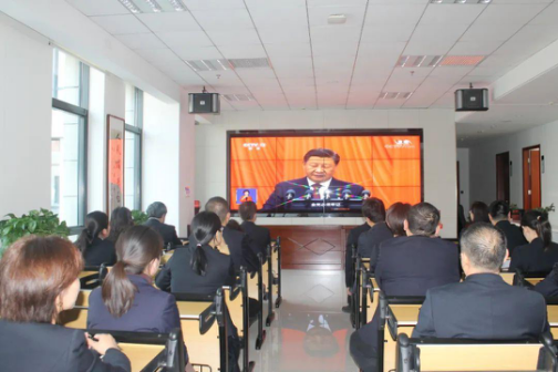 太原城管指挥中心党支部组织党员干部观看《折翼之痛》警示教育片