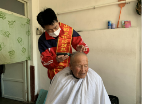 太原尖草坪区柏板乡：二月二 龙抬头 义剪活动暖民心491.png