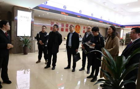 “一站式”快办中心便民利民节约司法资源 “媒体政法行”走进四川资阳雁江区