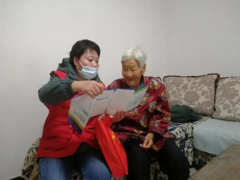 太原尖草坪区兴安社区：养老认证不跑腿 上门服务暖人心503.png