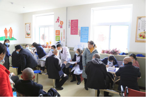 太原西铭敬老院联合西山医院开展暖心义诊活动