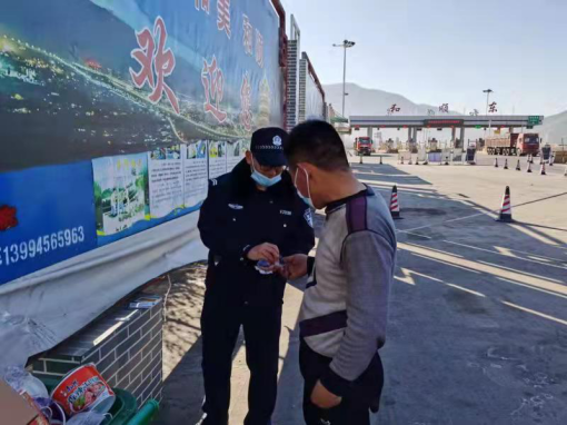 山西和顺县公安局禁毒大队开展毒驾检查行动,为“两会”保驾护航 (1)289.png