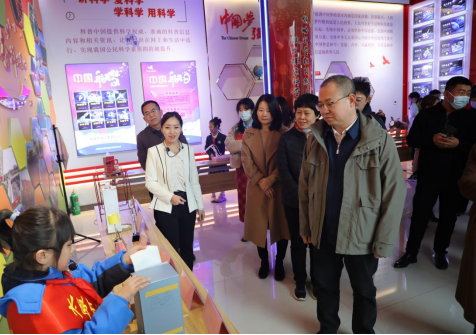 太原尖草坪区第二届科技作品展开幕136.png