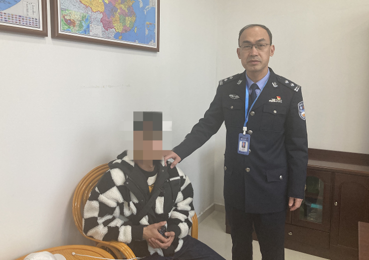 福建福安公安当场抓获一自投罗网的网逃嫌疑人