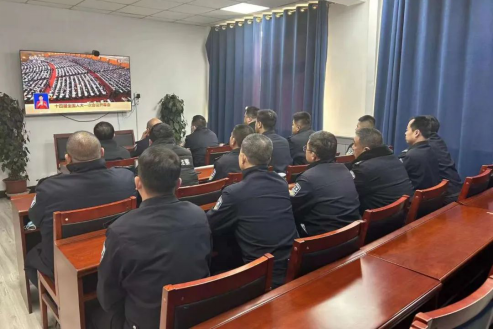 太原娄烦县公安局组织观看十四届全国人大第一次会议开幕盛况249.png
