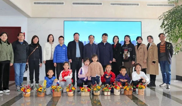 凝聚巾帼力量 传递清廉芳华——许昌市纪委监委召开“常开清廉之花·传递最美家风”文