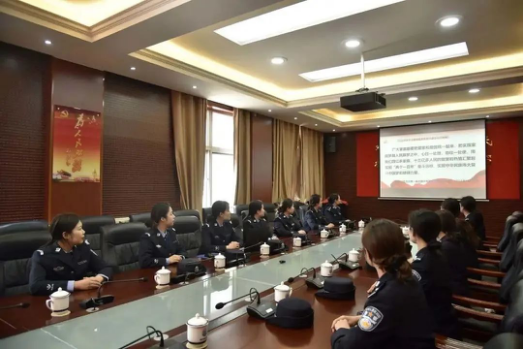 临汾曲沃县公安局组织开展“巾帼心向党·奋进新征程”妇女节系列活动