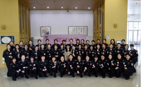 临汾市公安局组织开展“巾帼心向党•奋进新征程”庆祝“三八”国际劳动妇女节系列活动372.png
