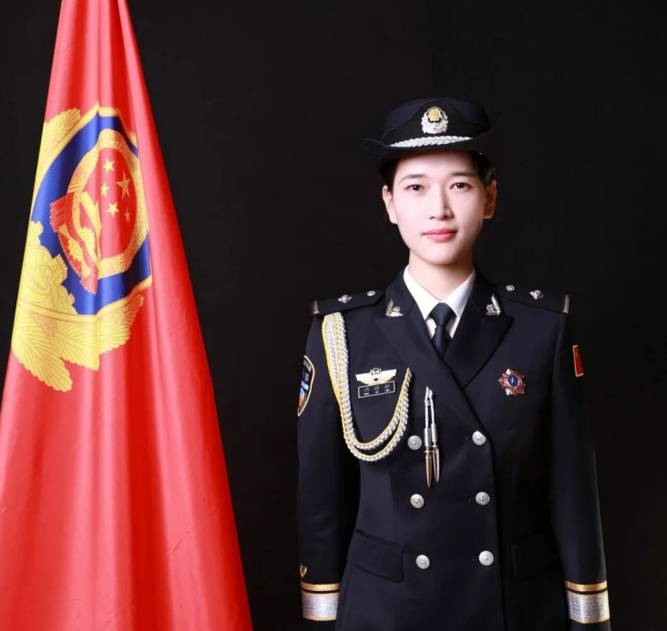 福建屏南民警洪诗婷：守护路畅人安的“铿锵玫瑰”