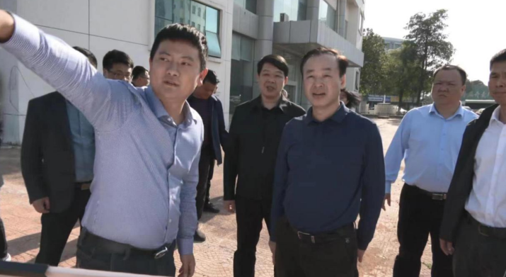 福建漳浦县长开展保交楼及重点项目推进工作调研
