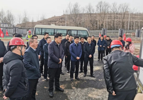 太原娄烦县委书记李树忠带队开展领衔重点课题调研