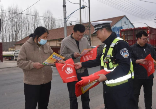 临汾安泽县：美丽乡村行 村里来了“大篷车” 交安知识送上门