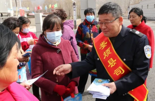 18太原娄烦县委政法委、县司法局联合举办“文艺走基层 普法进万家”法治文艺汇演444.png