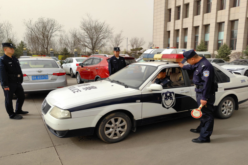 35山西昔阳县公安局组织巡警队开展车辆盘查训练(3)276.png