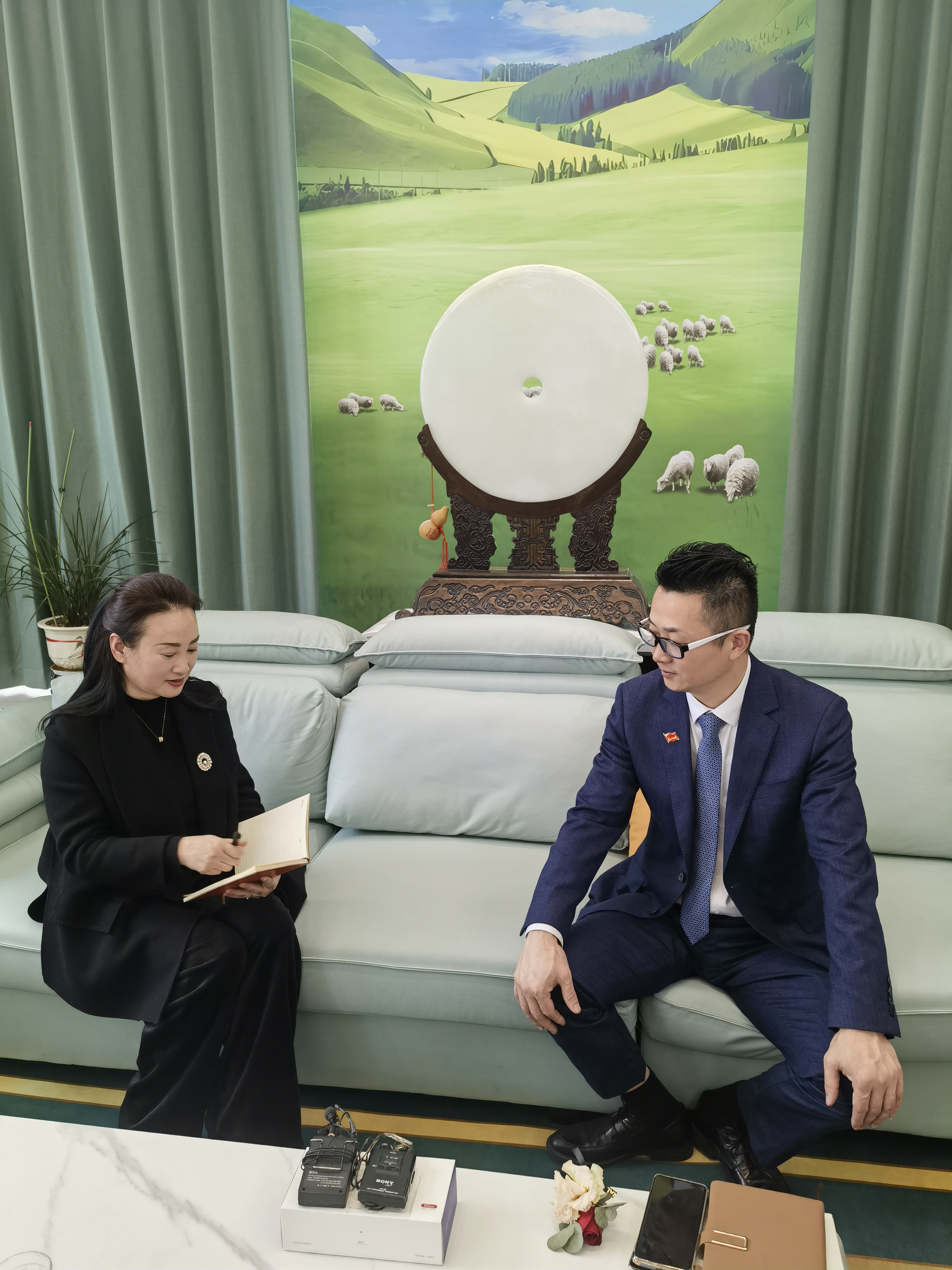 奥运冠军为“世子播播“品牌代言 科技创新 共建未来