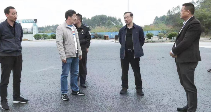 福建漳浦县长调研创城创卫和重点项目建设工作