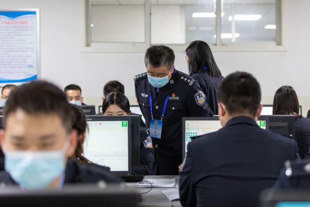 吕梁市公安局2023年人民警察基本级执法资格考试顺利举行