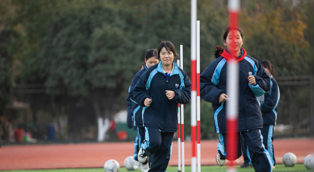 一件特别的新学期“礼物” 用心理剧筑起“心灵港湾”