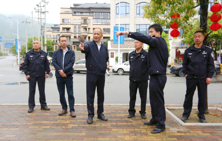 福建福安蔡立新实地调研推进溪北洋街面警务站建设