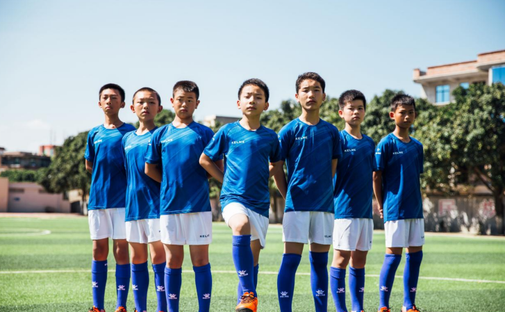 福建泉州卡尔美党支部：“足GO”党建 逐梦同行