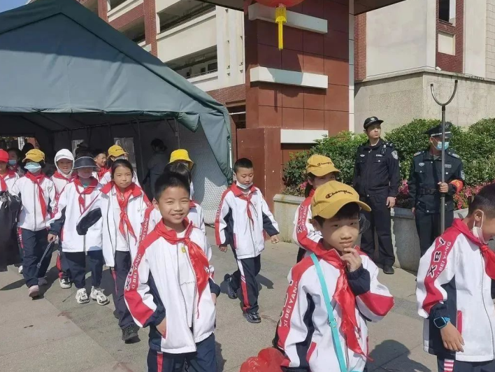 福建福安溪潭：开展护校安园活动 筑牢校园安全防线