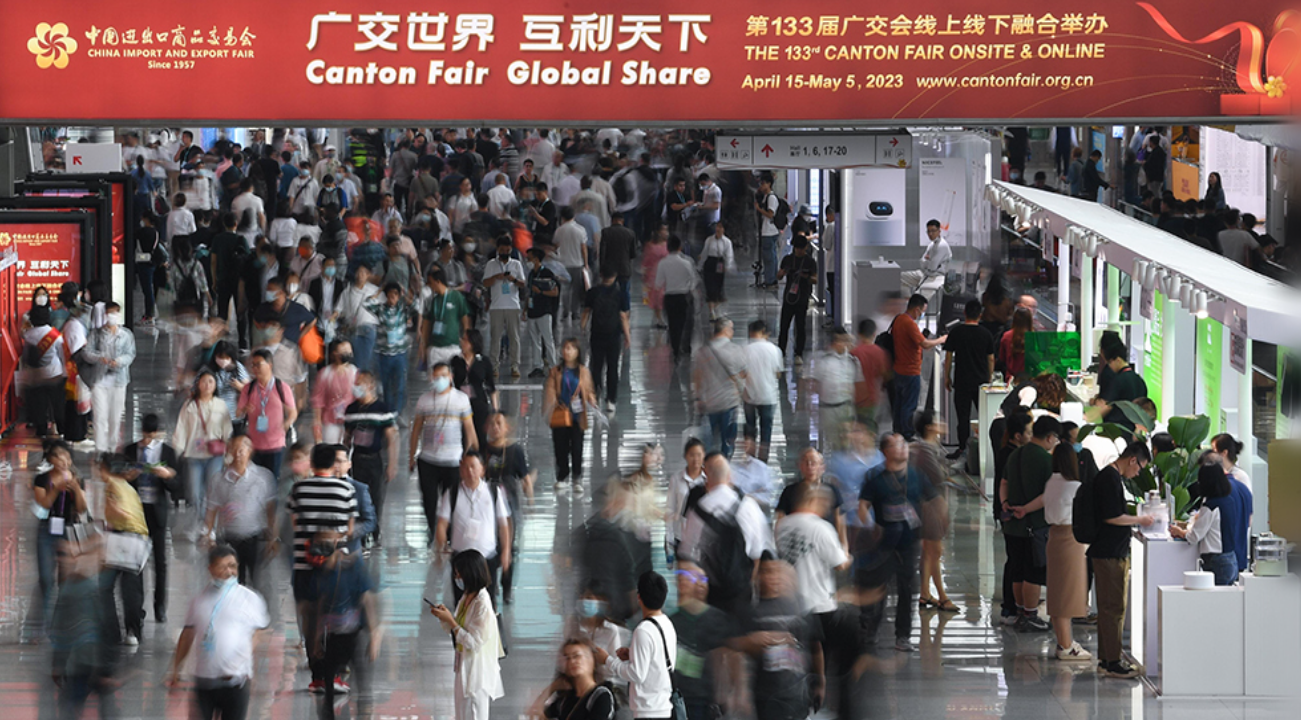 “一站式”服务惠及国内外展商 “中国制造”见证产业升级