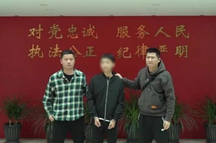 两男子疯狂砸车盗窃 福建屏南警方6小时跨省抓获归案