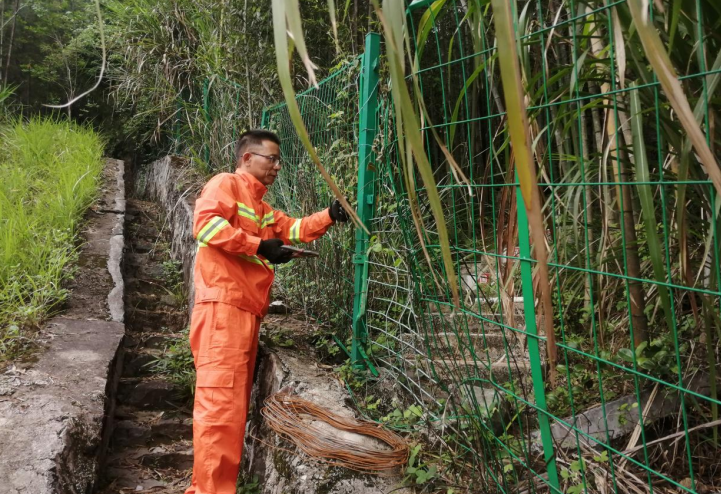 福建龙岩高速：致敬这一群“橙色”劳动者