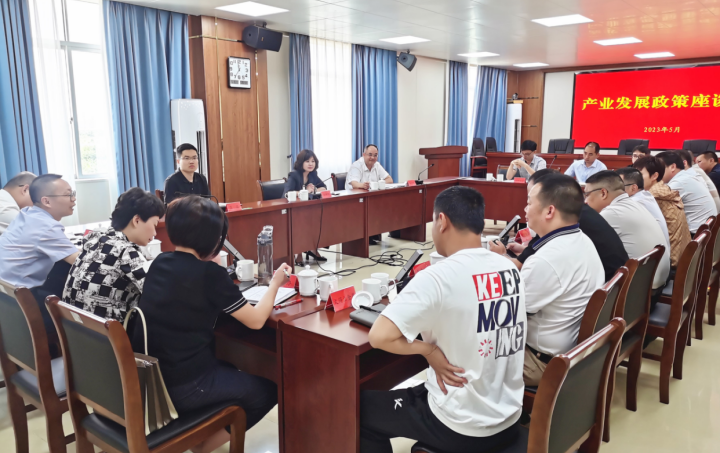 福建华安县长开展企业服务日活动优化营商环境