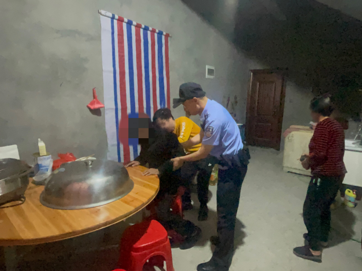 患病老人午夜离家出走 福建福安民警连夜帮助找回