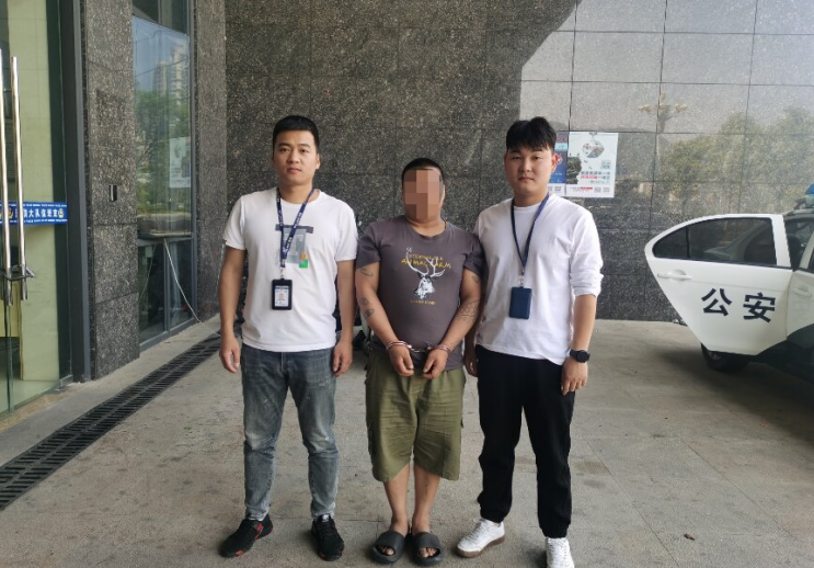 福建福安警方2小时抓获盗窃惯犯破案追赃