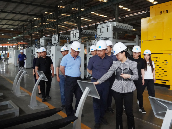 新疆阿克苏地区政协工委考察组来福建龙合智能调研指导