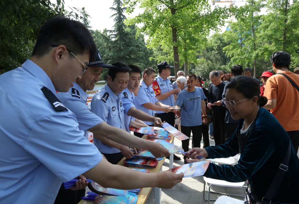 临汾尧都区公安局开展《反有组织犯罪法》实施一周年主题宣传活动