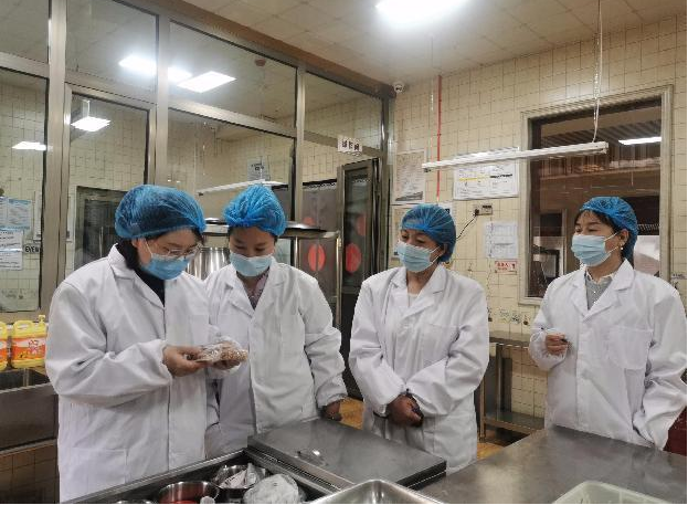 太原市万柏林区市场监督管理局开展学校食堂夏季专项检查行动