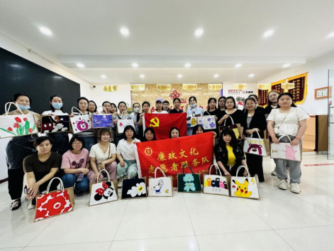 太原万柏林区南寒街道：手绘帆布包  清风颂廉洁