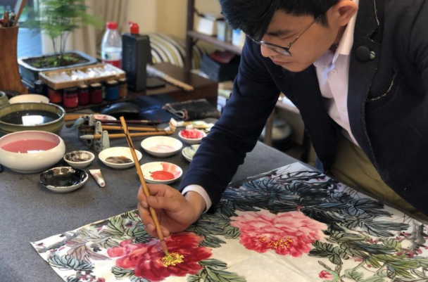 打卡画家顾一鸣 “在追求自由的路上”