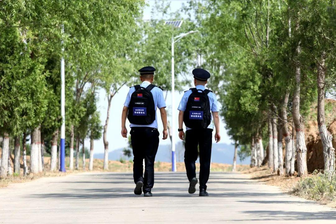 山西高平市公安局北诗派出所：“背包警务”温暖人心